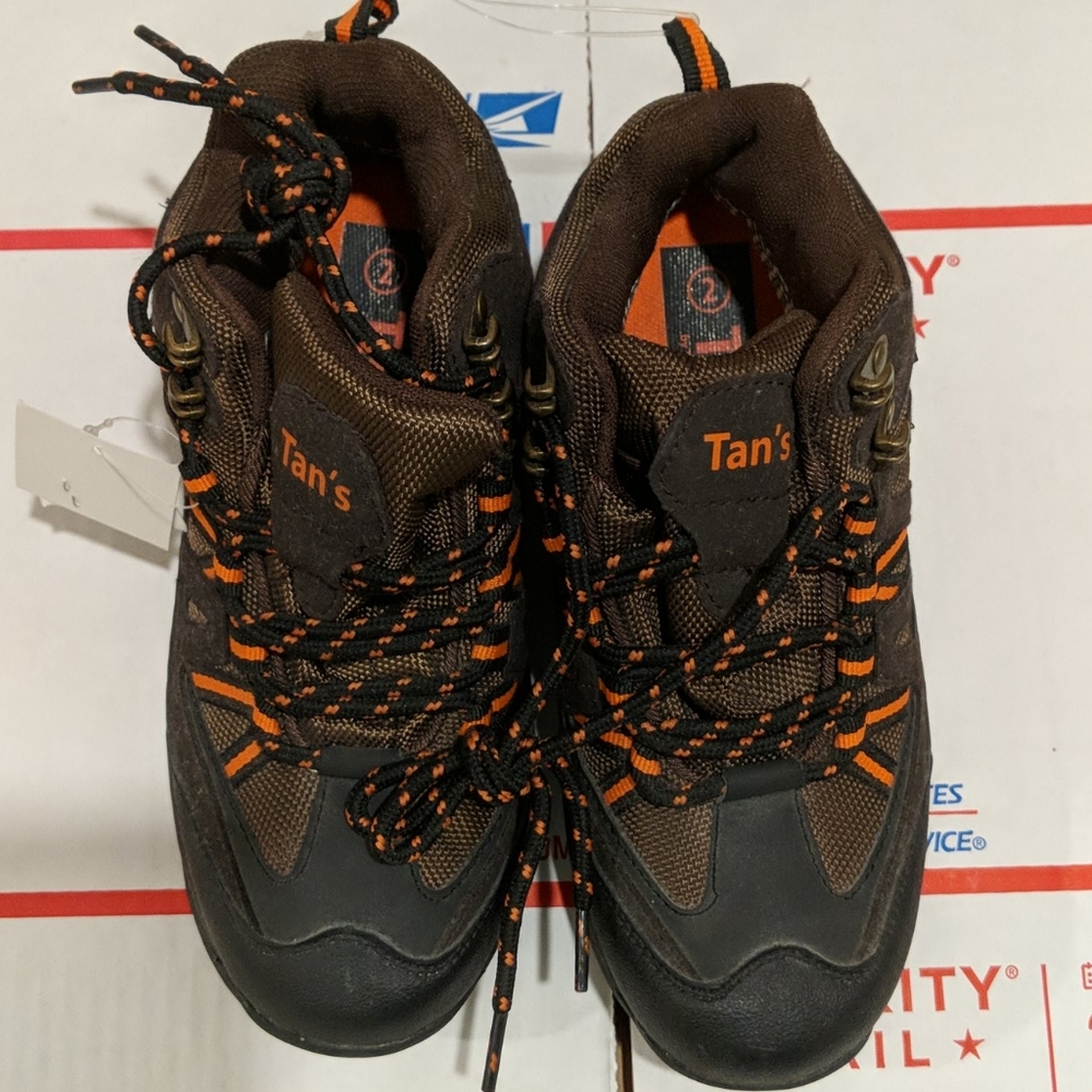 Tan's Boys Boots Size 2 Brown NWT